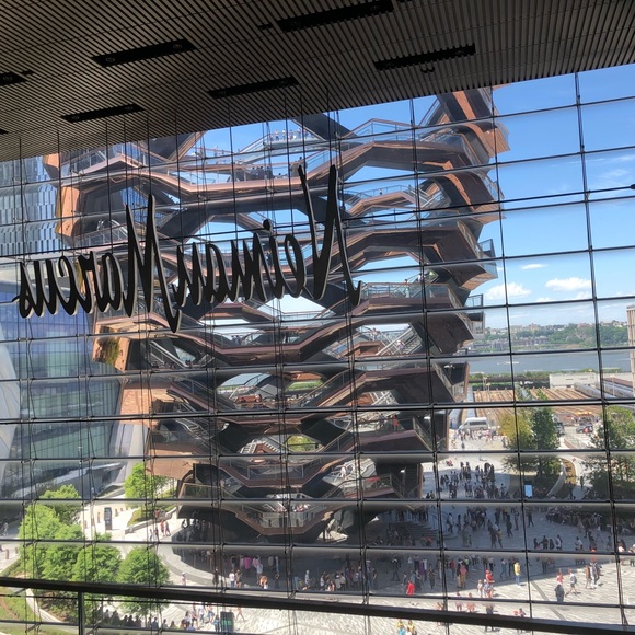 Meet your Posher, Brit - Picture 1 of 1